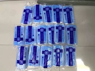 假口罩高價(jià)兜售藥房 貪欲之下，誰在傷害抗疫防線？